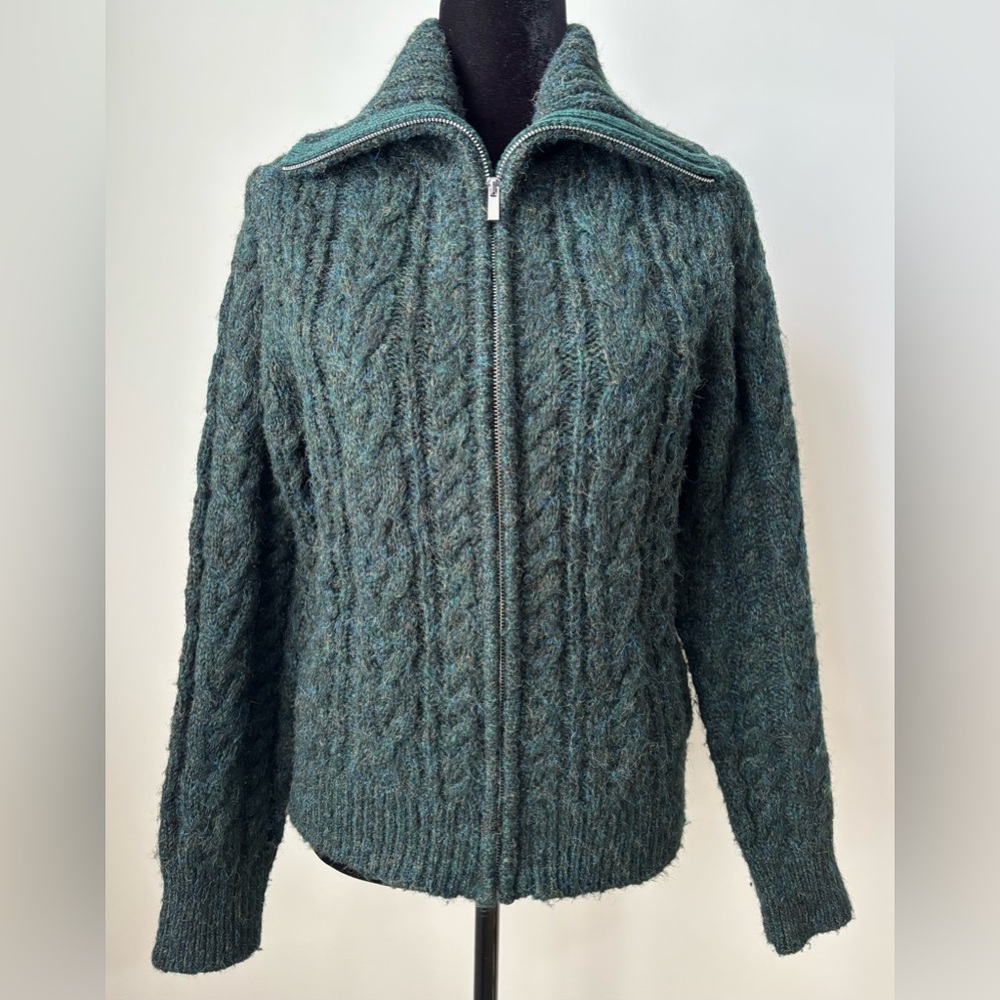 Cozy Forest Green Cable Knit Zip-Up Sweater
